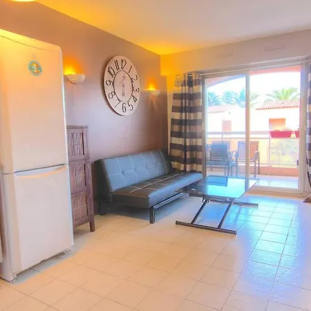 Superbe 2P A Louer Avec Piscine A 200M Des Plages Vallauris